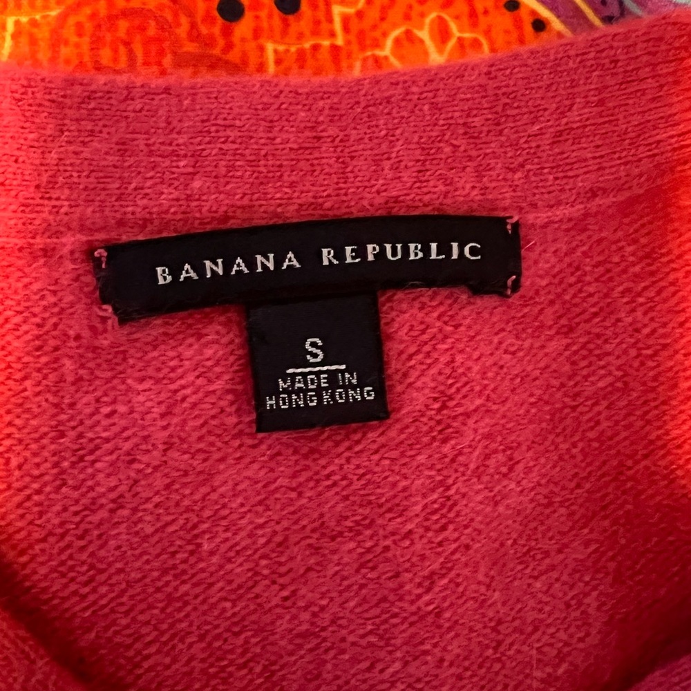 Banana Republic Raspberry Cardigan - Picture 2 of 3